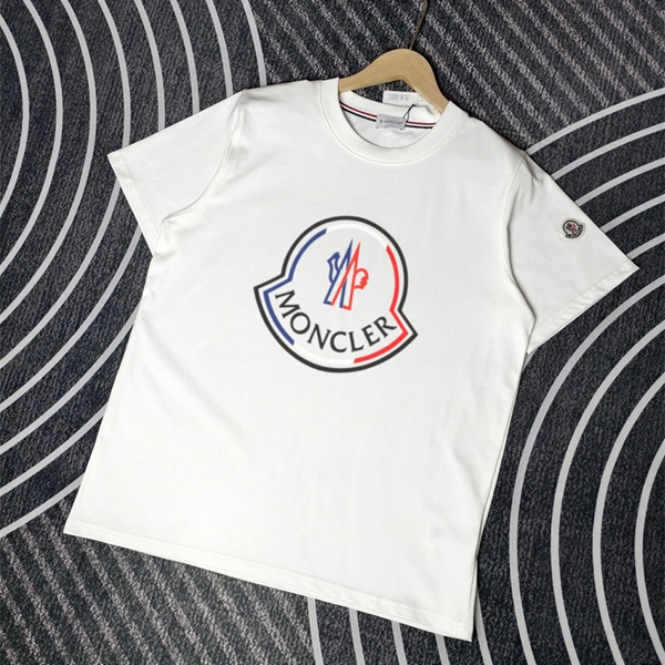 モンクレールTシャツ正面デザイン